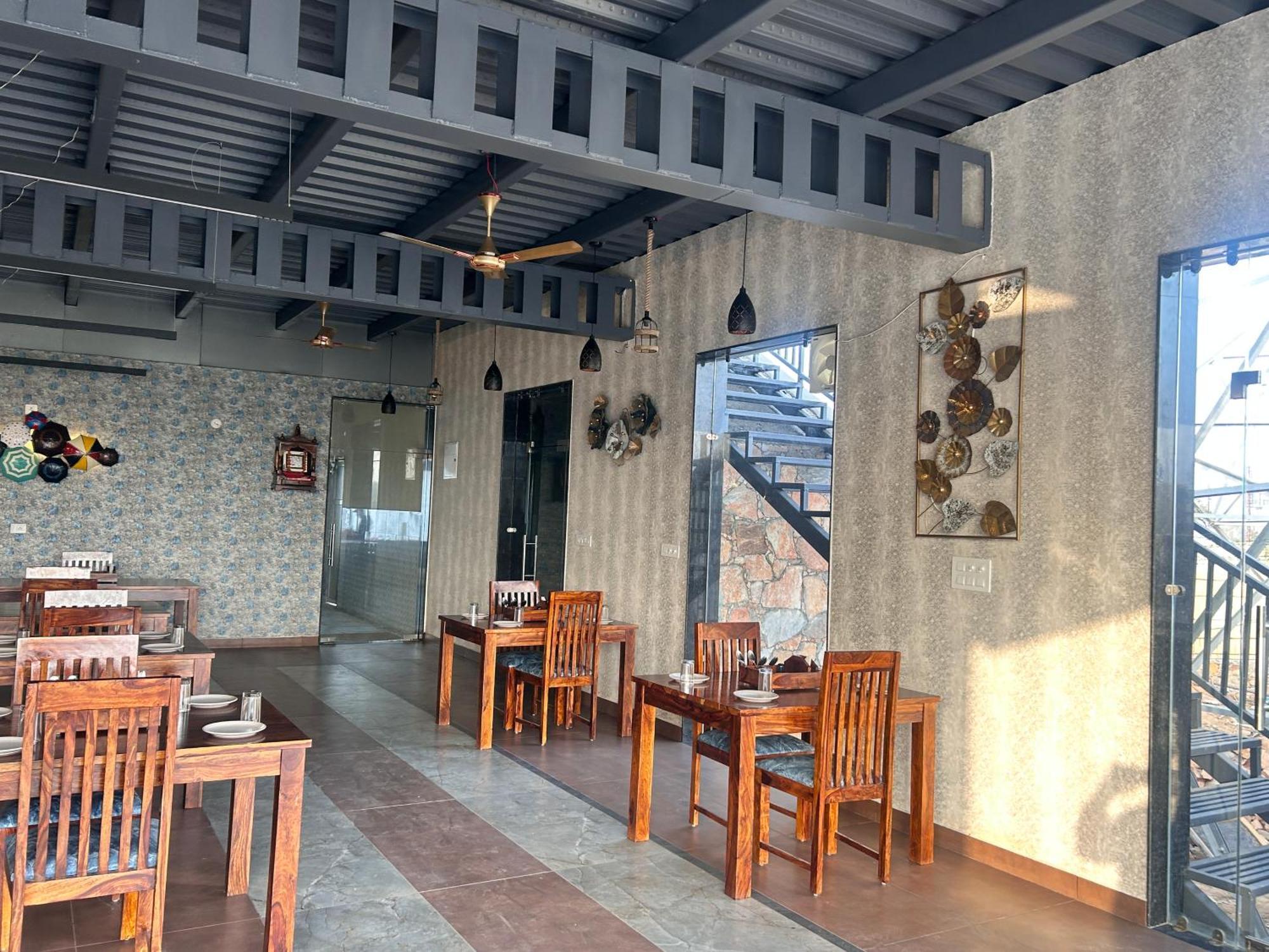 Royal Rajasthan Resort Sikar Ngoại thất bức ảnh