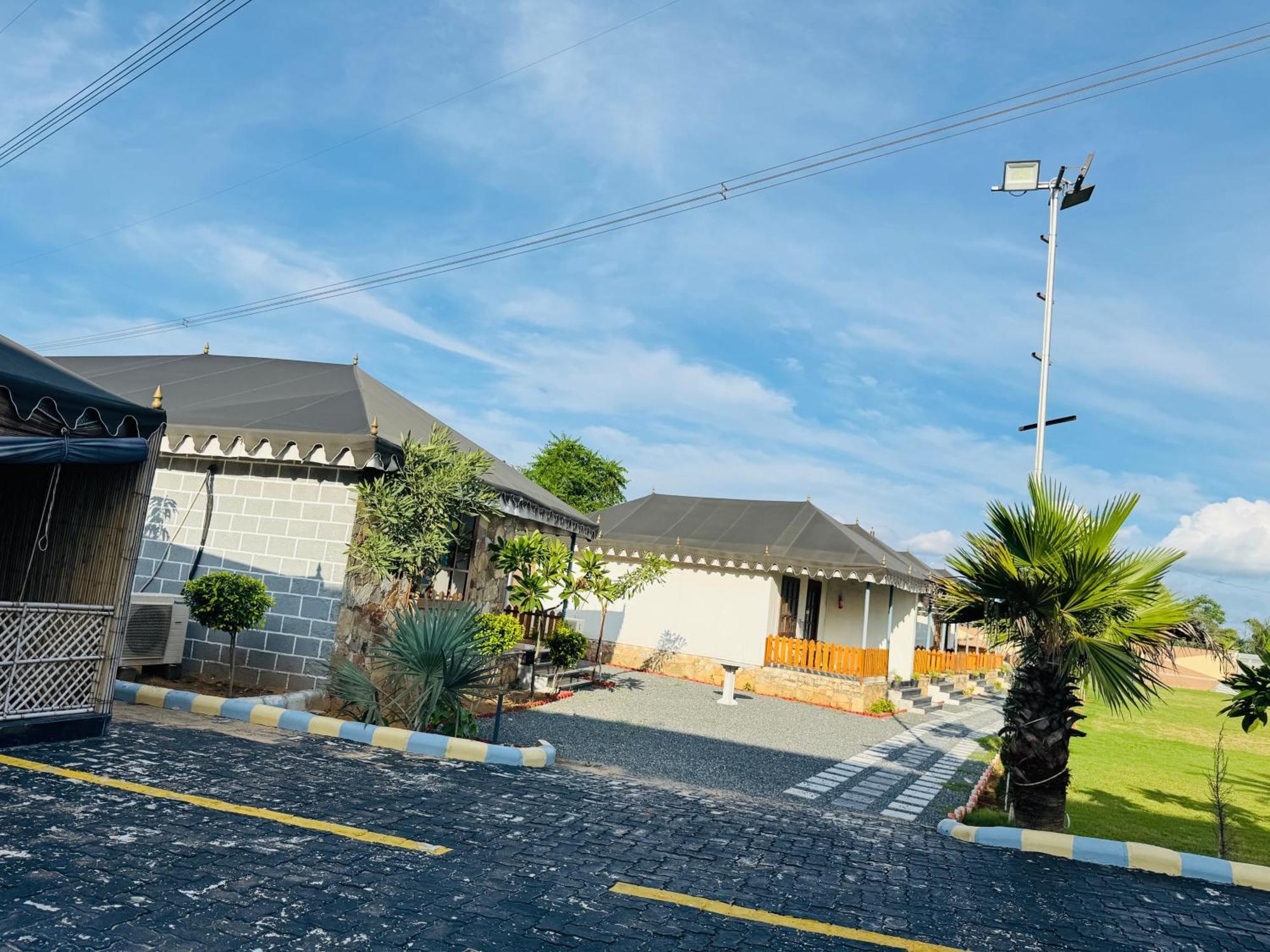 Royal Rajasthan Resort Sikar Ngoại thất bức ảnh